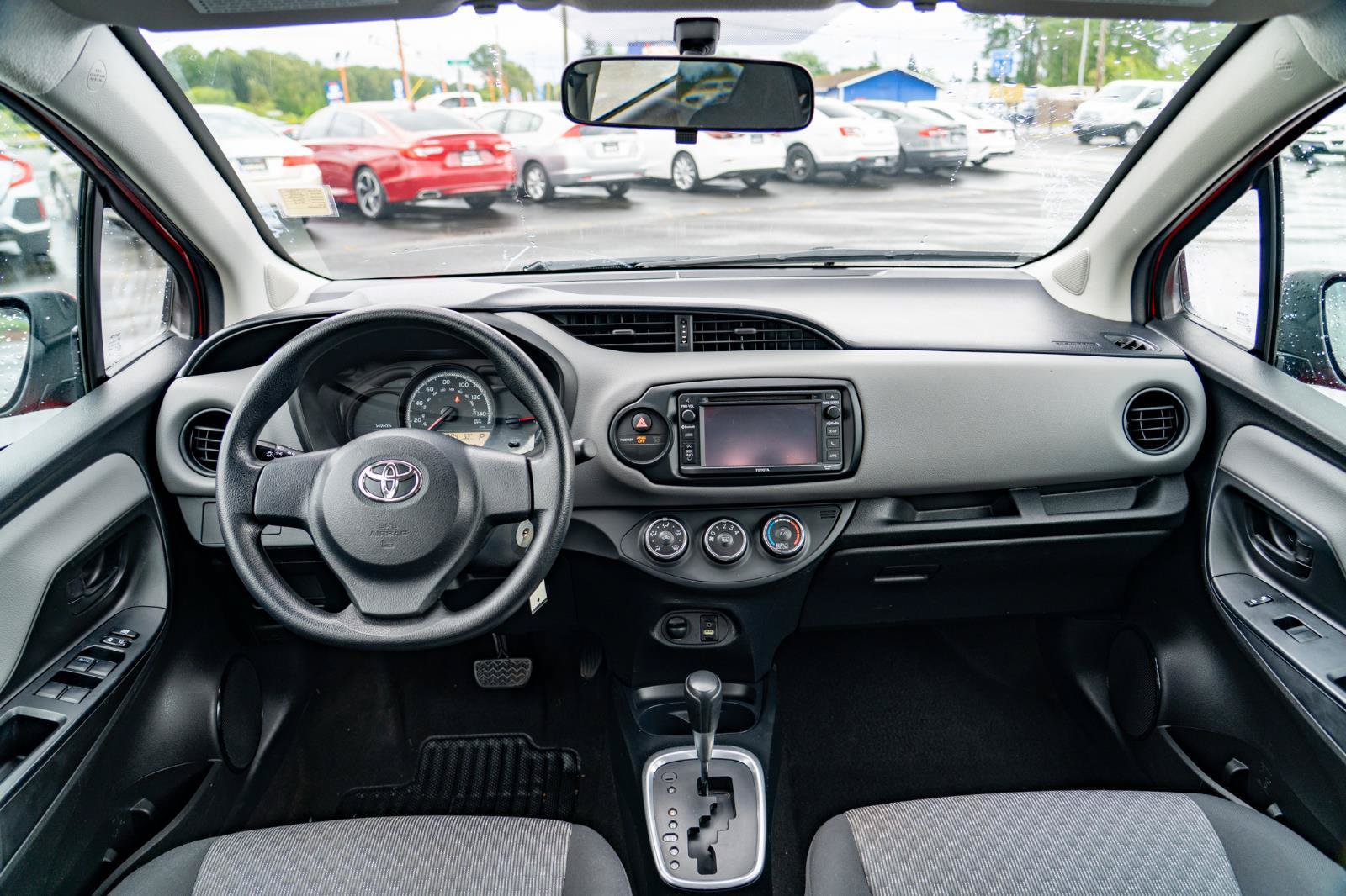 Used 2015 Toyota Yaris L FWD image 21