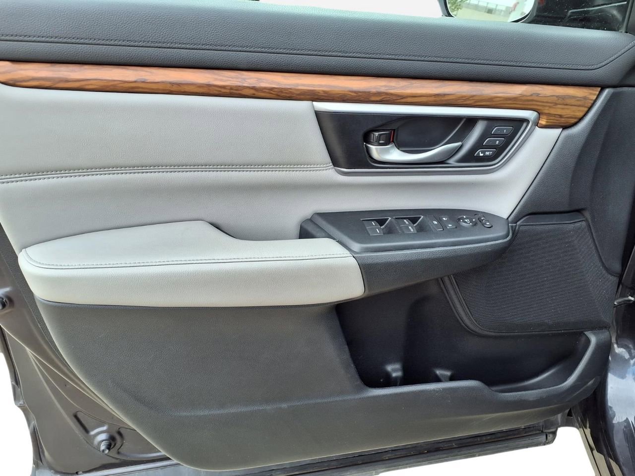 Used 2018 Honda CR-V EX-L image 14