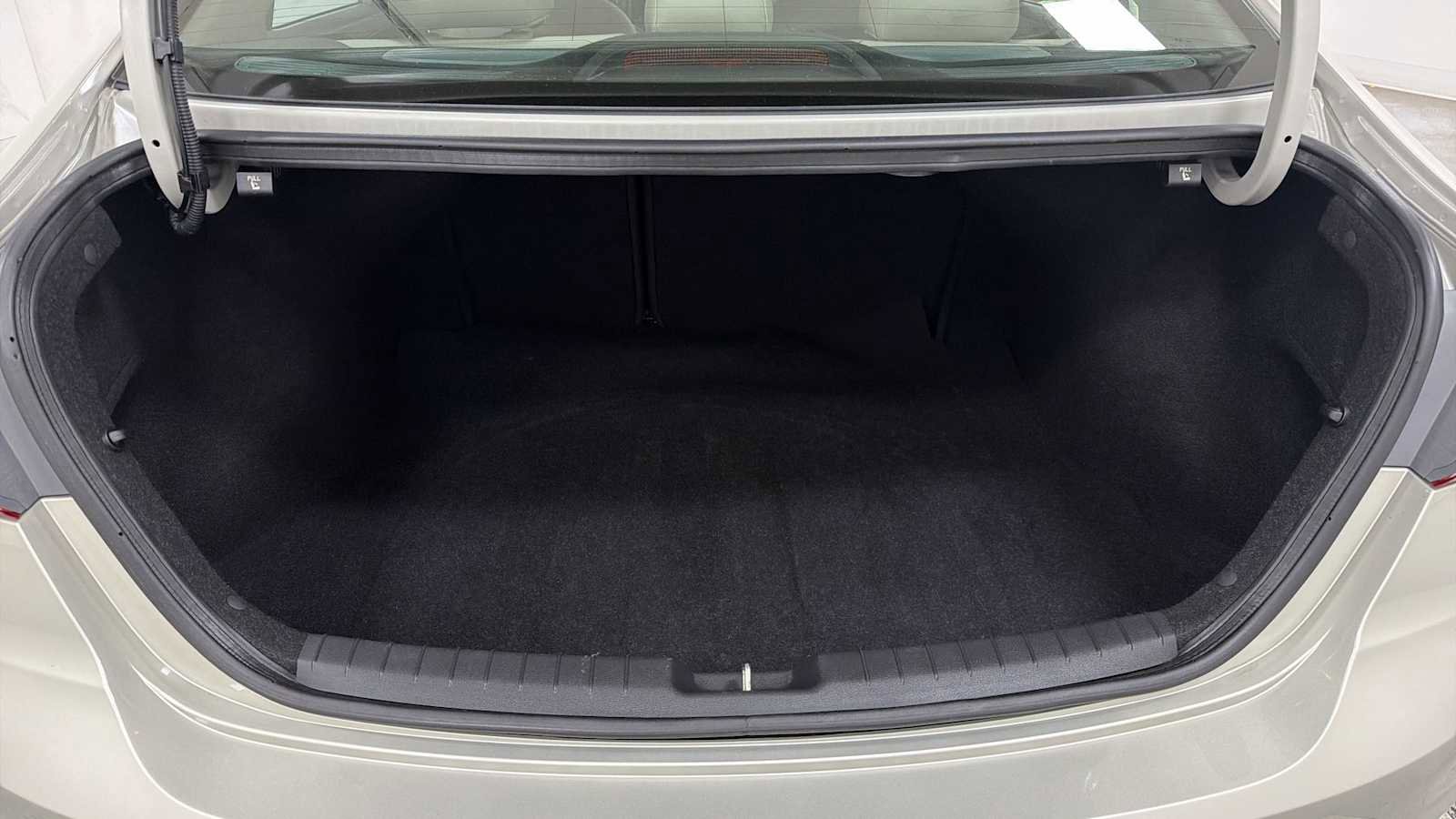 Used 2018 Hyundai Elantra Limited w/ Limited Ultimate Package 02 image 28