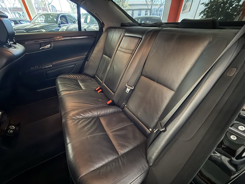 Used 2007 Mercedes-Benz S 550 image 31