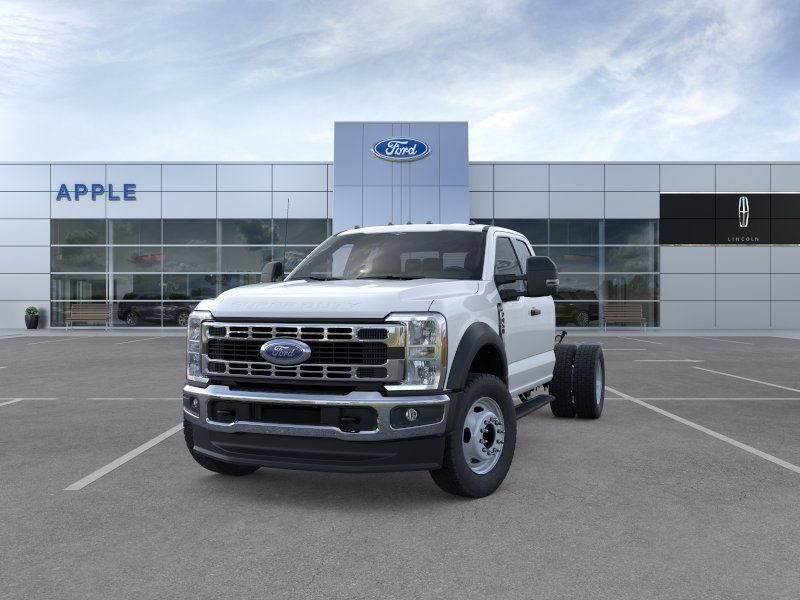 New 2025 Ford F450 XL w/ XL Chrome Package AWD/4WD image 2