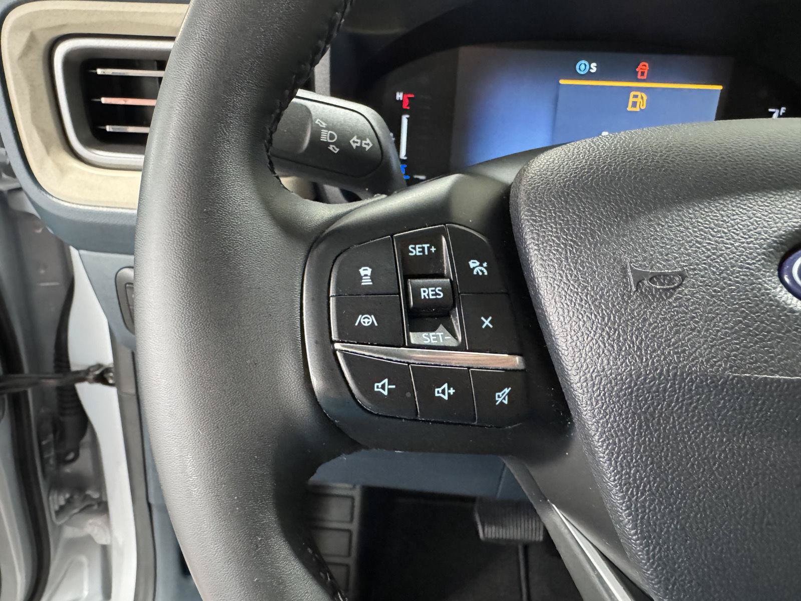 Certified 2025 Ford Maverick Lariat AWD/4WD image 14