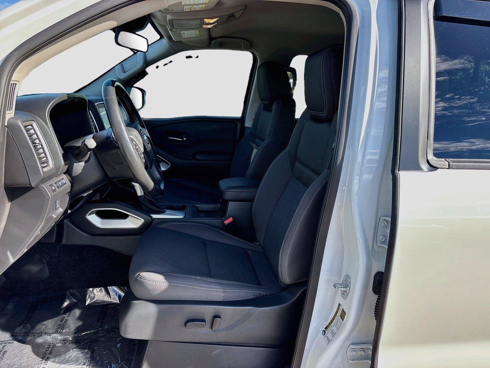 Used 2024 Nissan Frontier SV RWD image 20