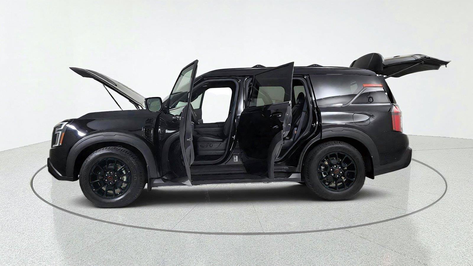 Certified 2025 Nissan Armada PRO-4X AWD/4WD image 11