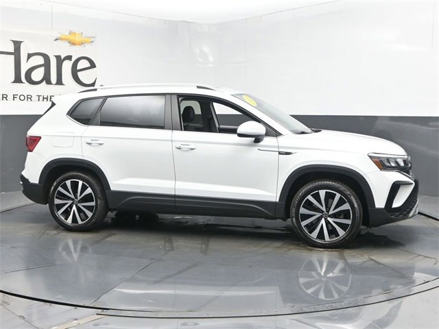 Used 2023 Volkswagen Taos SE w/ Panoramic Sunroof Package image 49