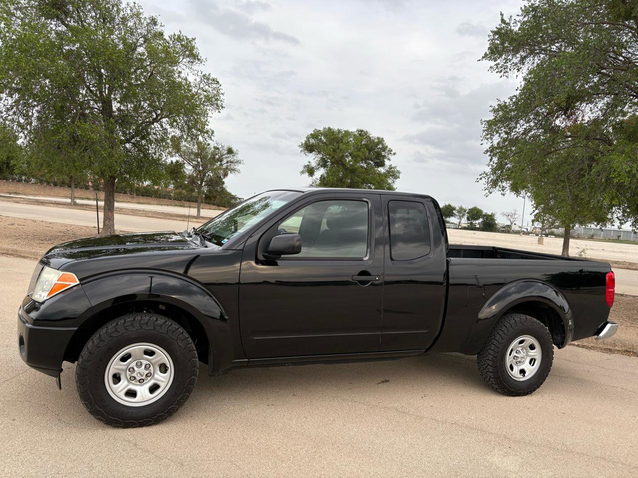 Used 2006 Nissan Frontier XE w/ (G01) XE Preferred Pkg RWD image 9