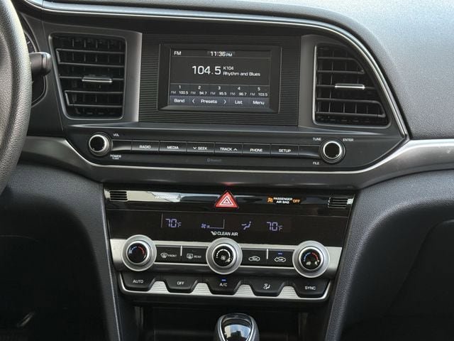 Used 2020 Hyundai Elantra SE w/ Cargo Package (C1) FWD image 16