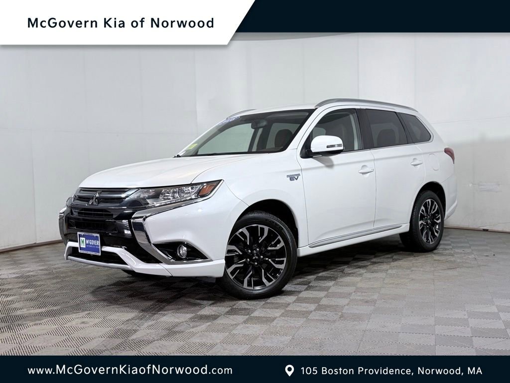 Used 2018 Mitsubishi Outlander SEL image 1