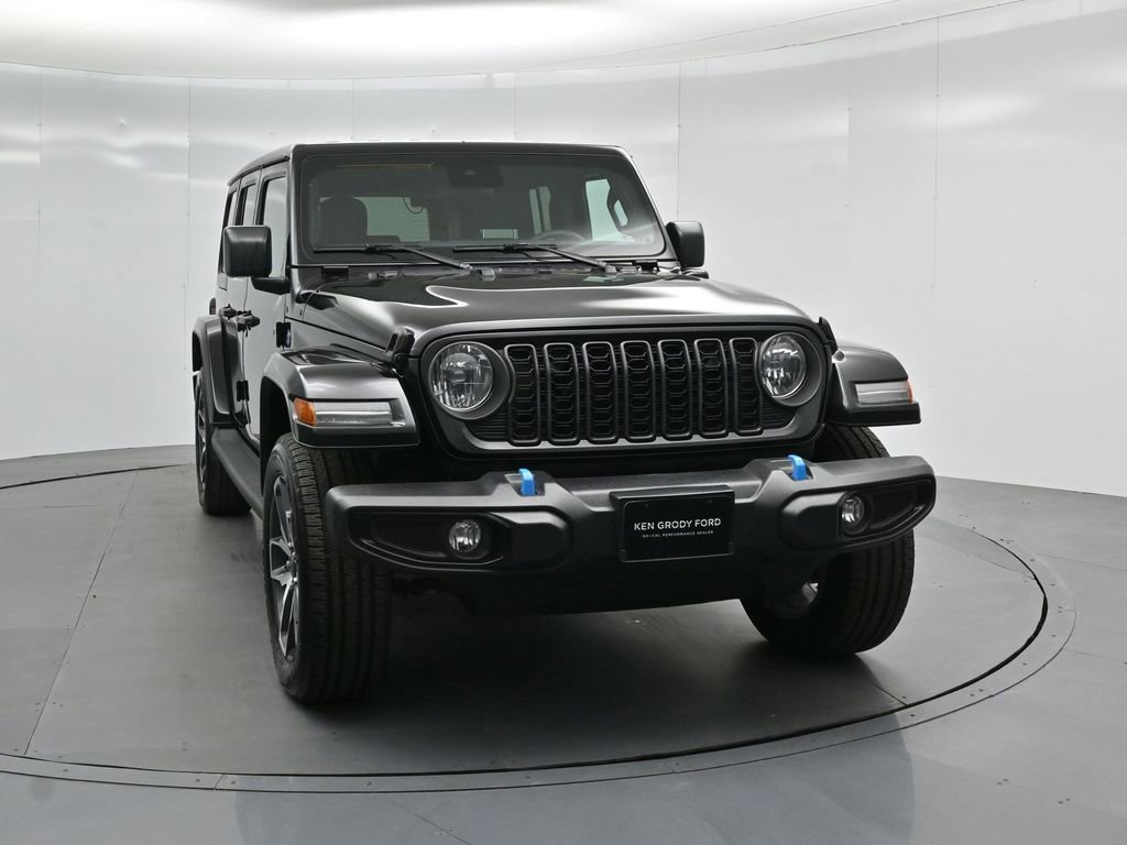 Used 2024 Jeep Wrangler Unlimited AWD/4WD image 53
