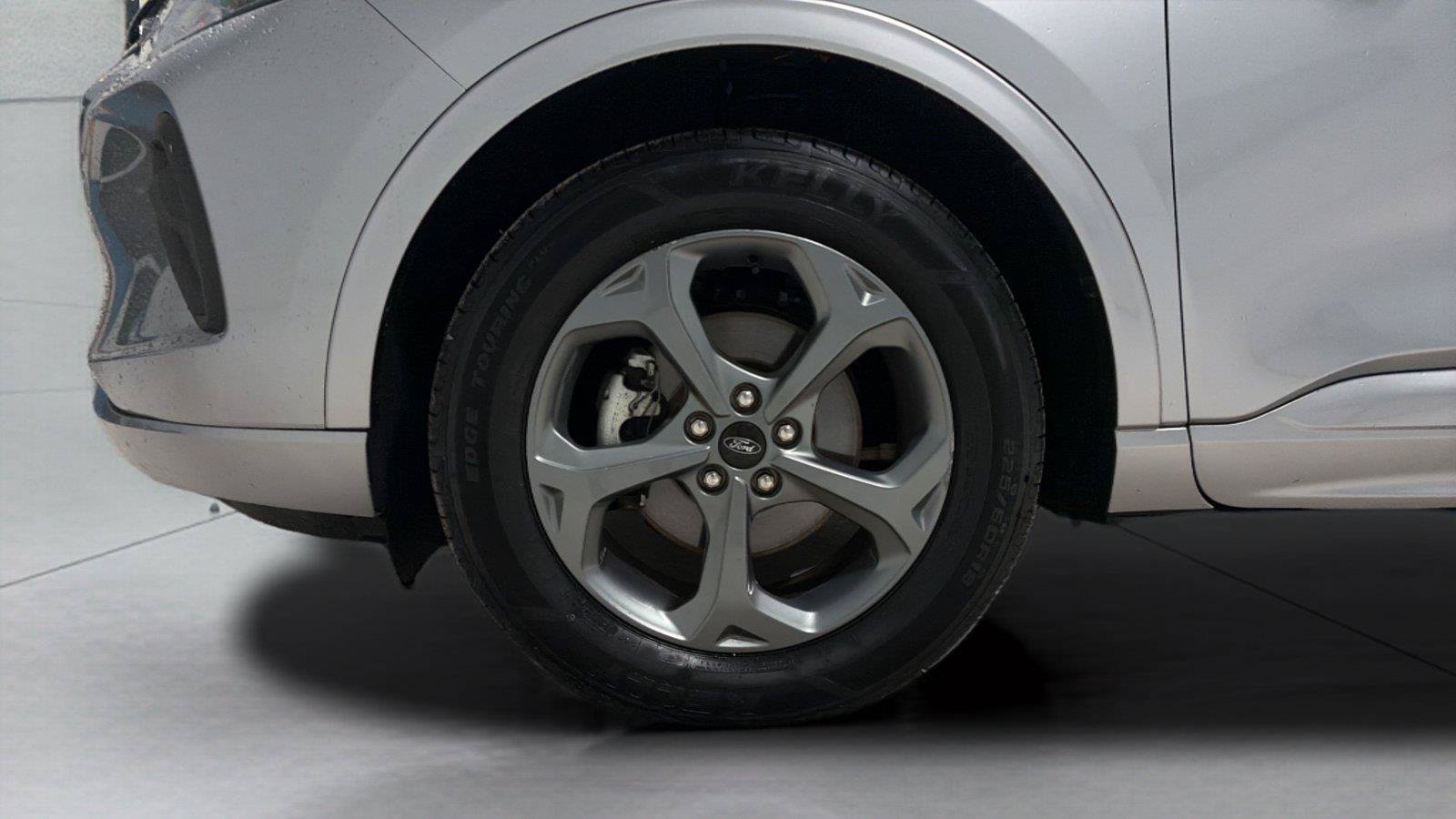 Certified 2023 Ford Escape ST-Line w/ Tech Pack #1 AWD/4WD image 9