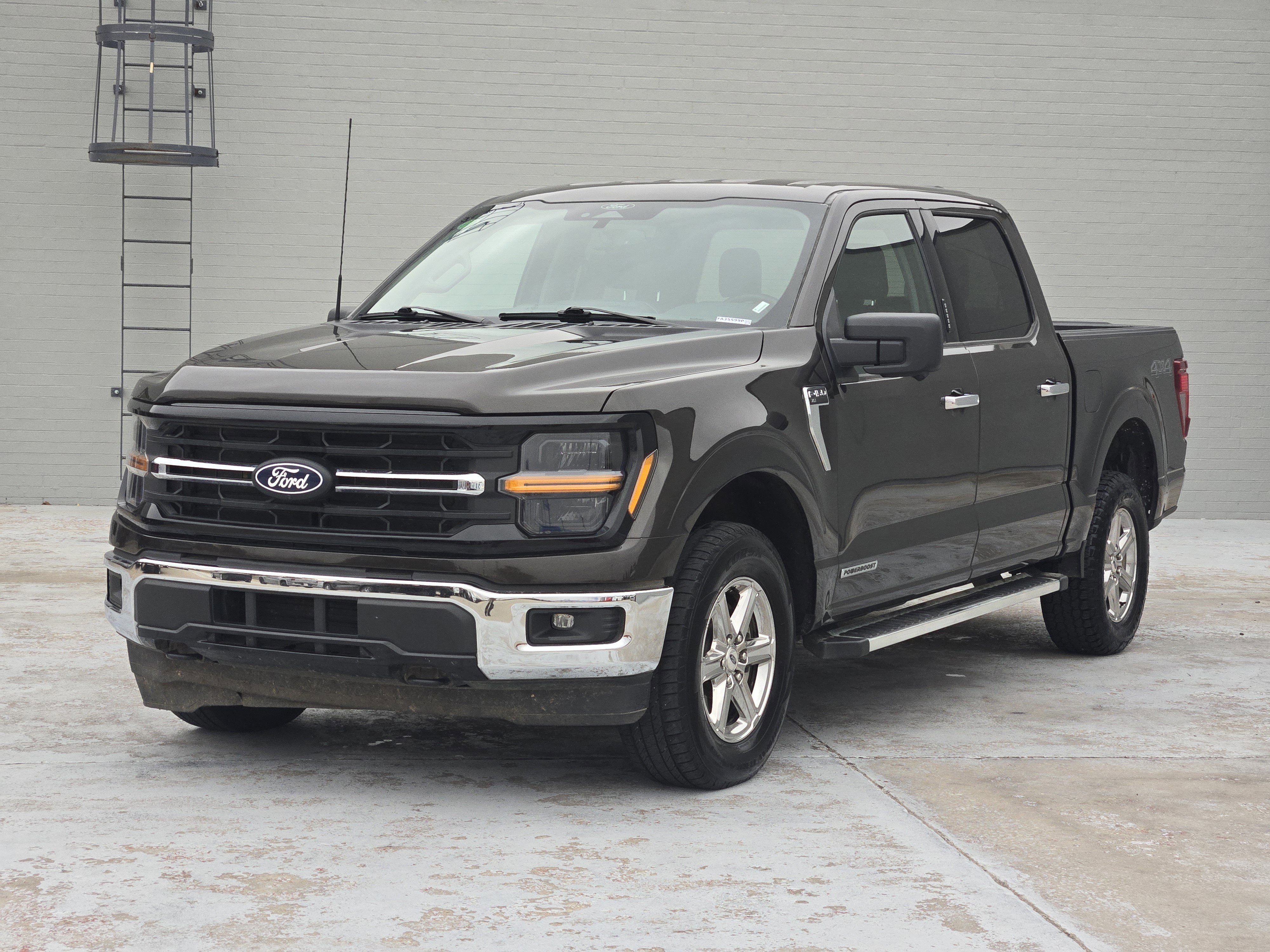 Used 2024 Ford F150 XLT w/ Mobile Office Package image 4