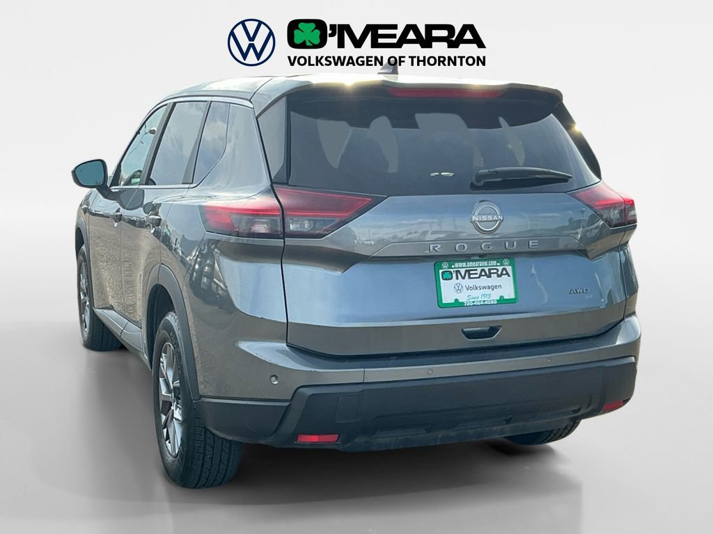 Used 2024 Nissan Rogue S image 3