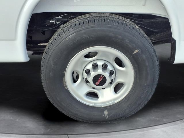 New 2026 GMC Savana 2500 w/ Driver Convenience Package RWD image 15