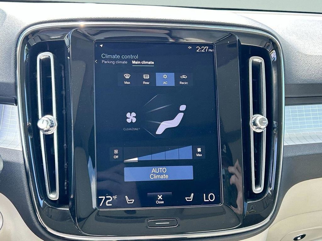 Used 2019 Volvo XC40 T5 Momentum image 29