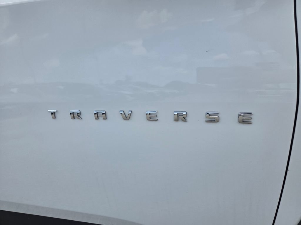 Certified 2023 Chevrolet Traverse LS FWD image 4