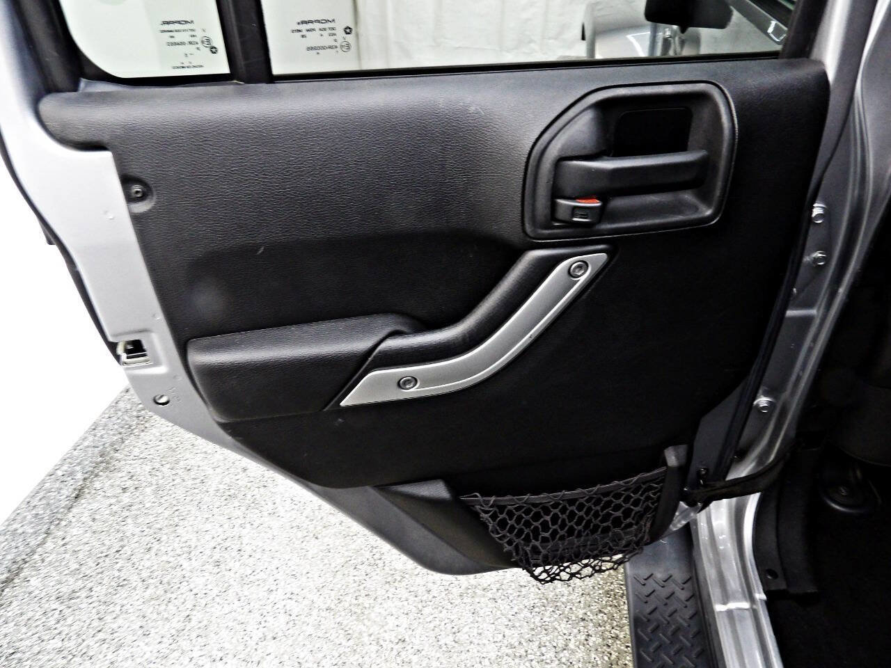 Used 2014 Jeep Wrangler Unlimited Sahara w/ Connectivity Group image 9