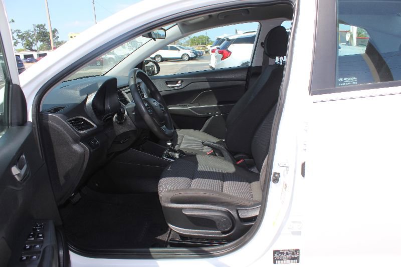 Used 2022 Hyundai Accent SE image 10