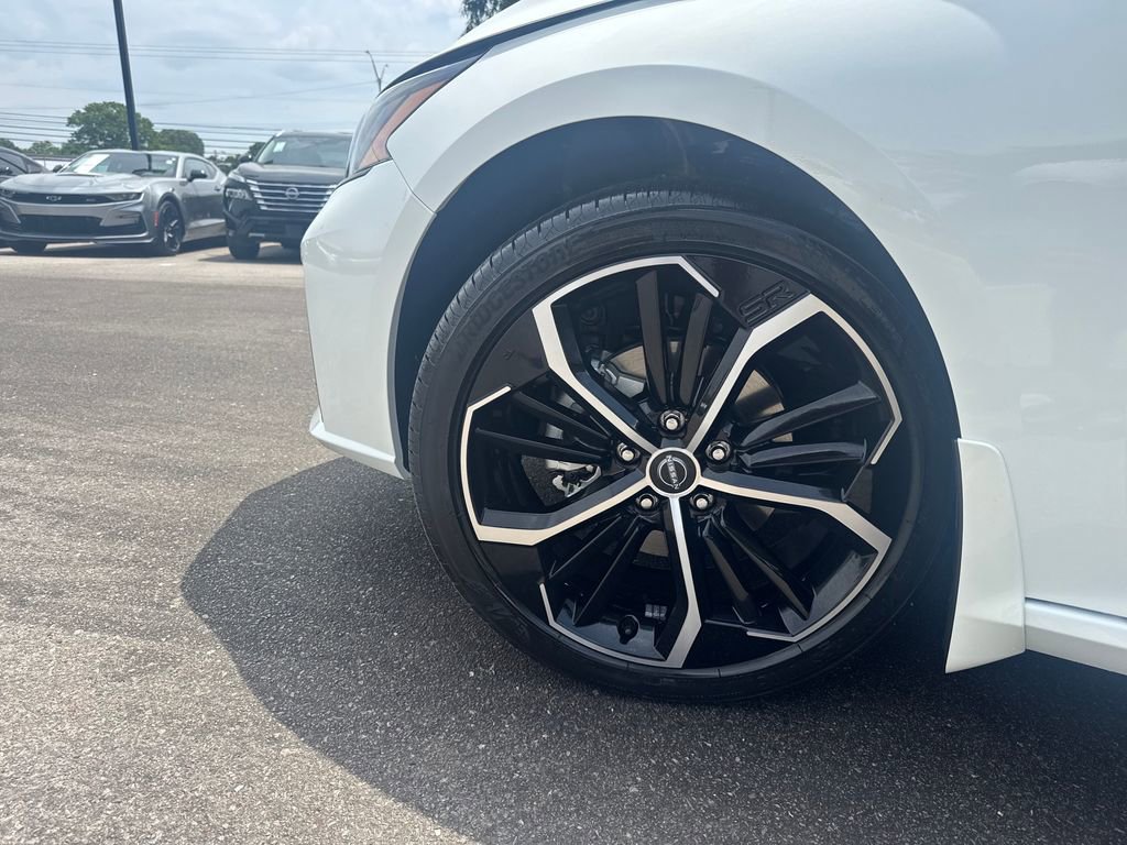 New 2026 Nissan Altima 2.5 SR w/ SR Premium Package FWD image 29
