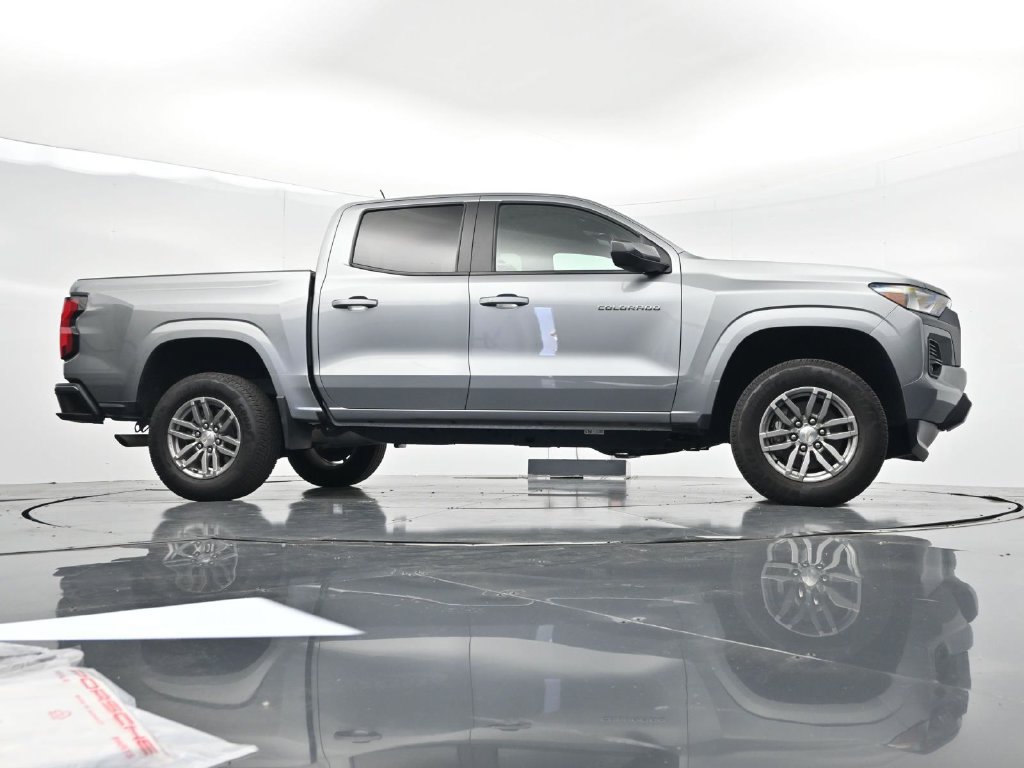 Used 2024 Chevrolet Colorado LT w/ LT Convenience Package RWD image 33