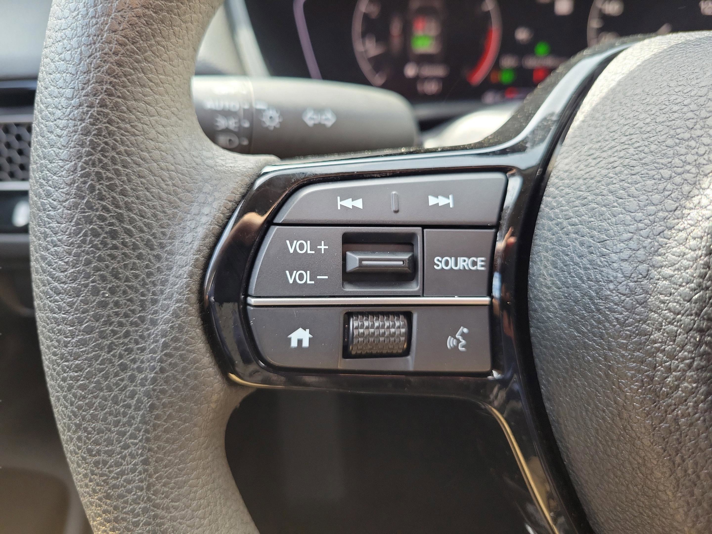 Certified 2025 Honda Civic LX image 29