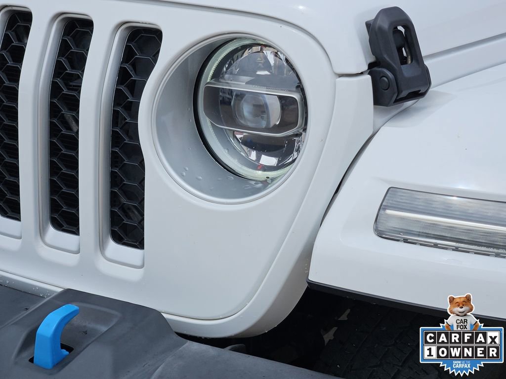 Used 2022 Jeep Wrangler Unlimited Sahara w/ Cold Weather Group image 9