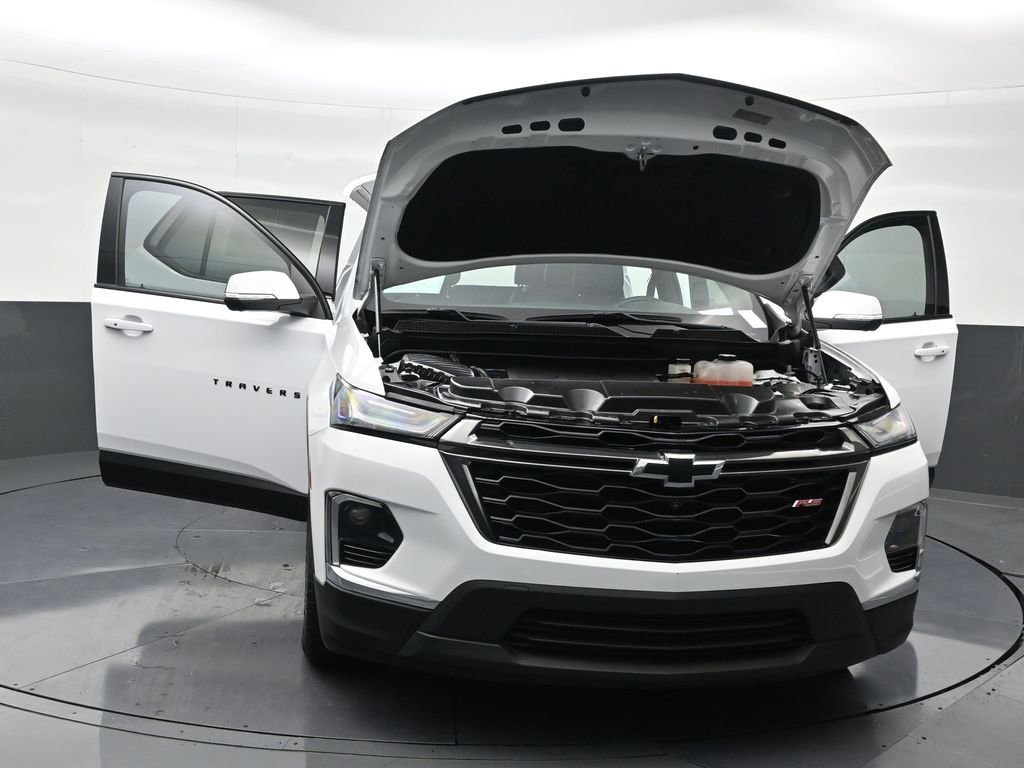 Used 2023 Chevrolet Traverse RS image 37