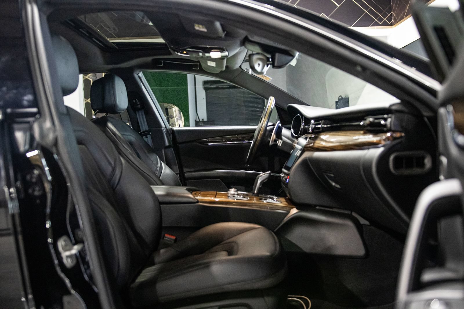 Used 2019 Maserati Quattroporte S Q4 AWD/4WD image 11