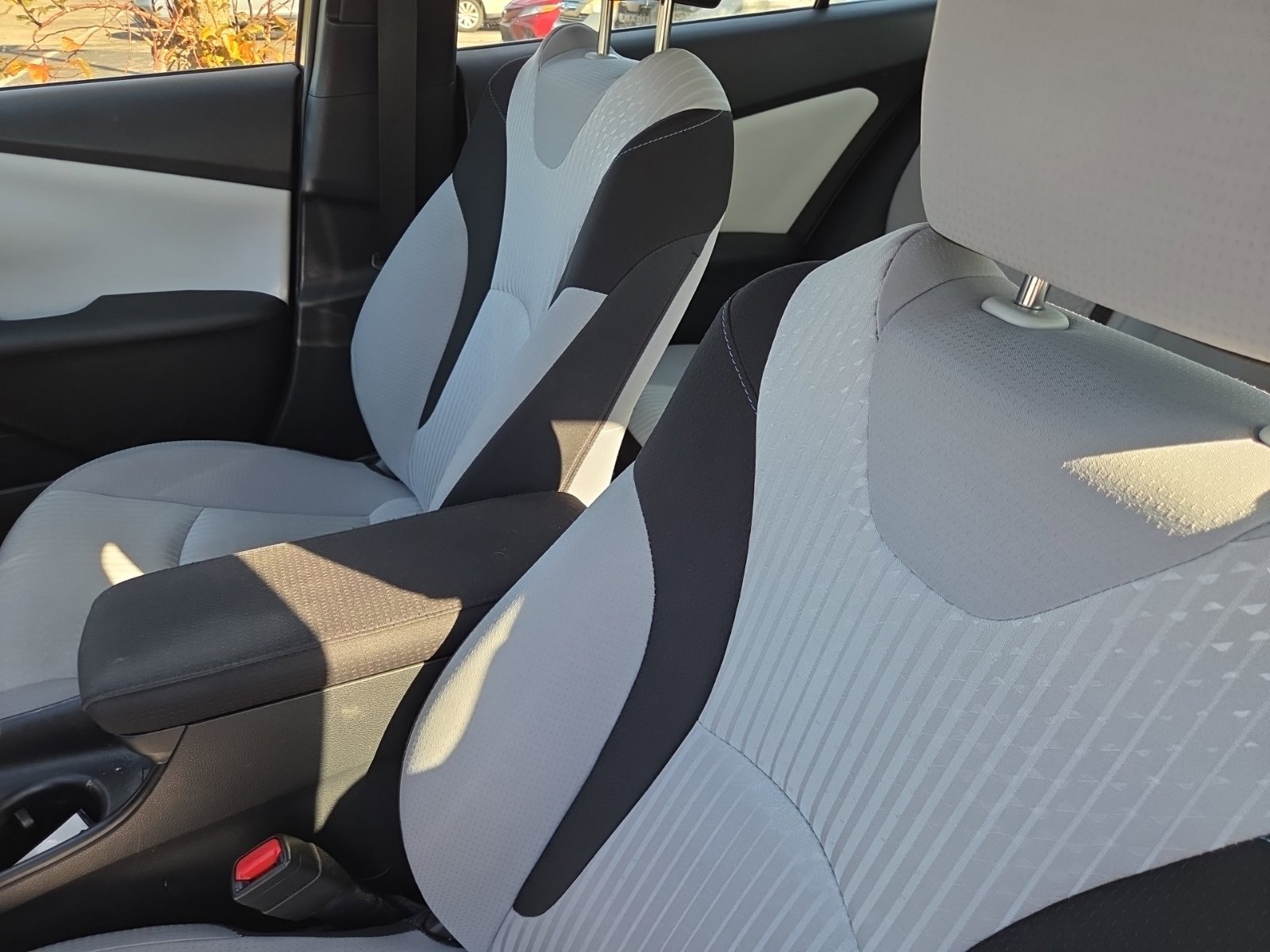 Used 2018 Toyota Prius Two w/ Prius Two Safety Plus Package FWD image 16