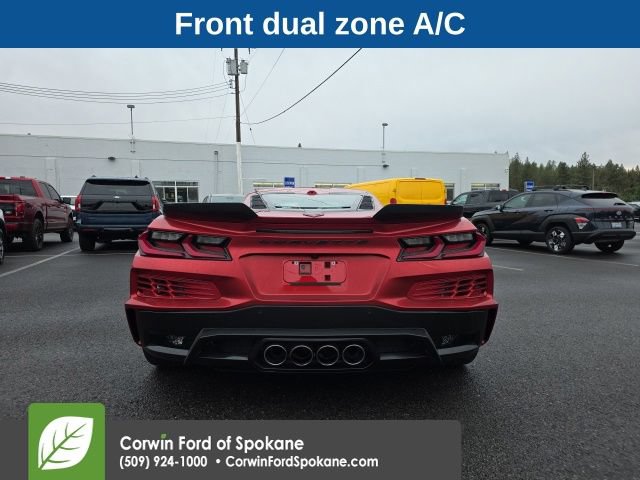 Used 2025 Chevrolet Corvette Z06 RWD image 4