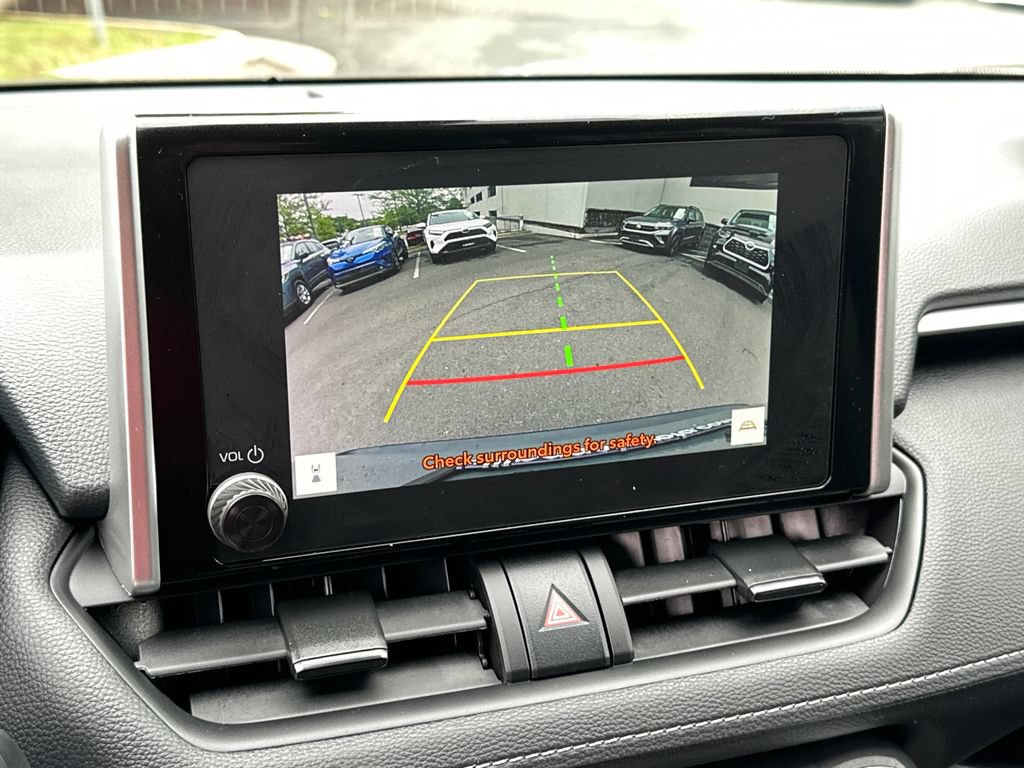 Used 2025 Toyota RAV4 LE AWD/4WD image 24