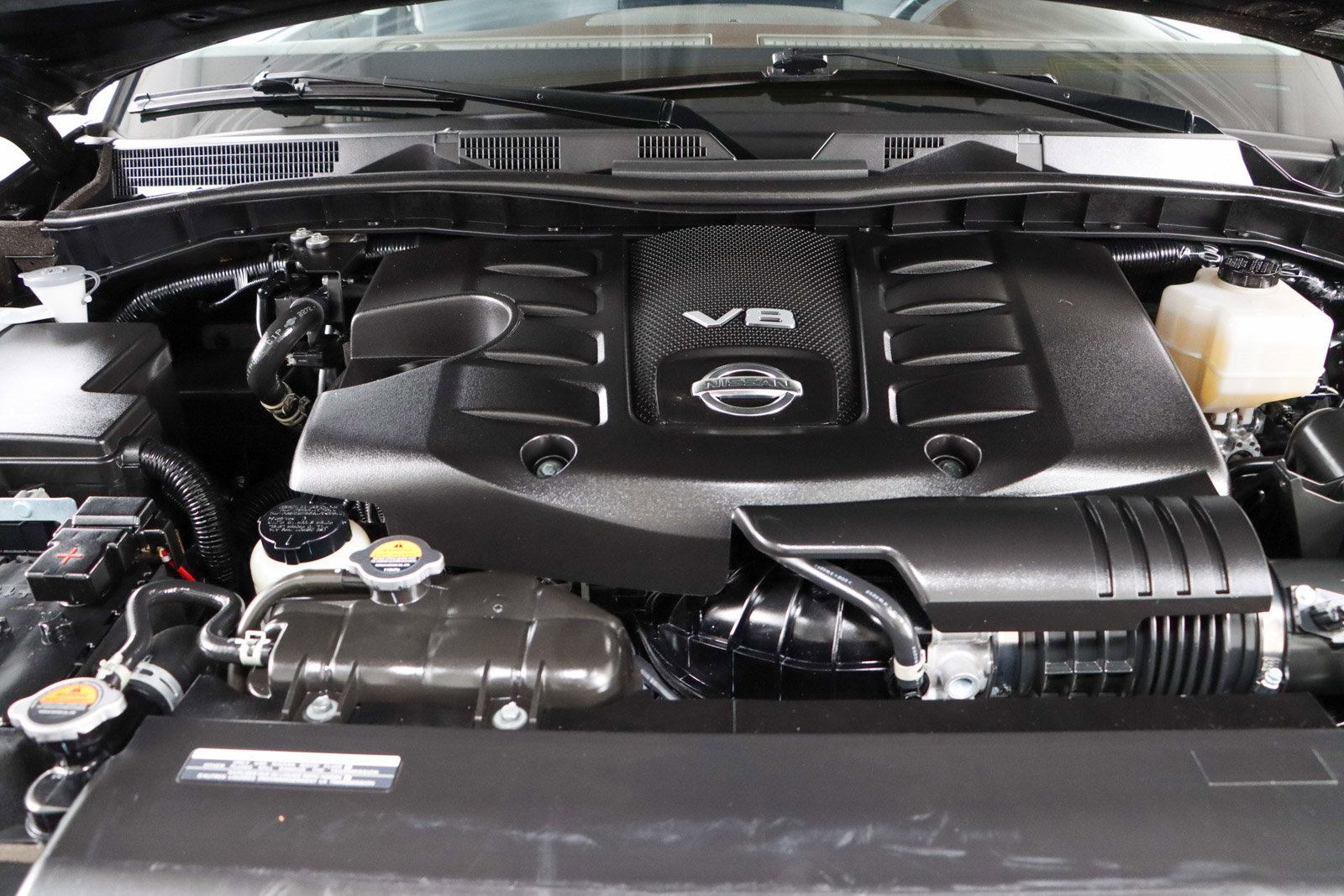 Used 2023 Nissan Armada Platinum w/ Captain's Chairs Package image 39