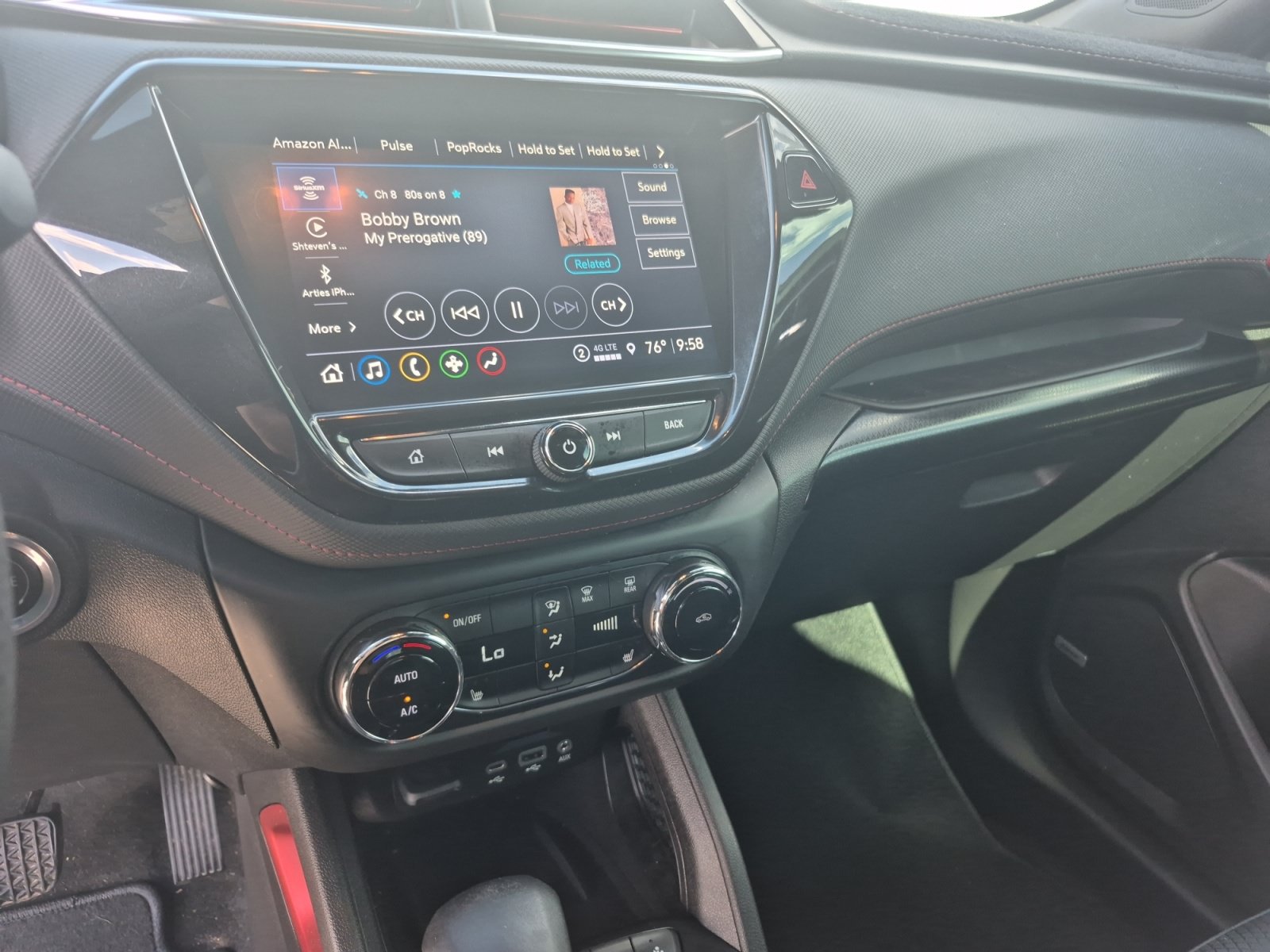 Used 2022 Chevrolet TrailBlazer RS w/ Sun and Liftgate Package FWD image 11