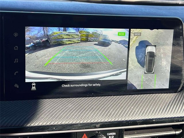 Used 2025 Nissan Kicks SR image 32