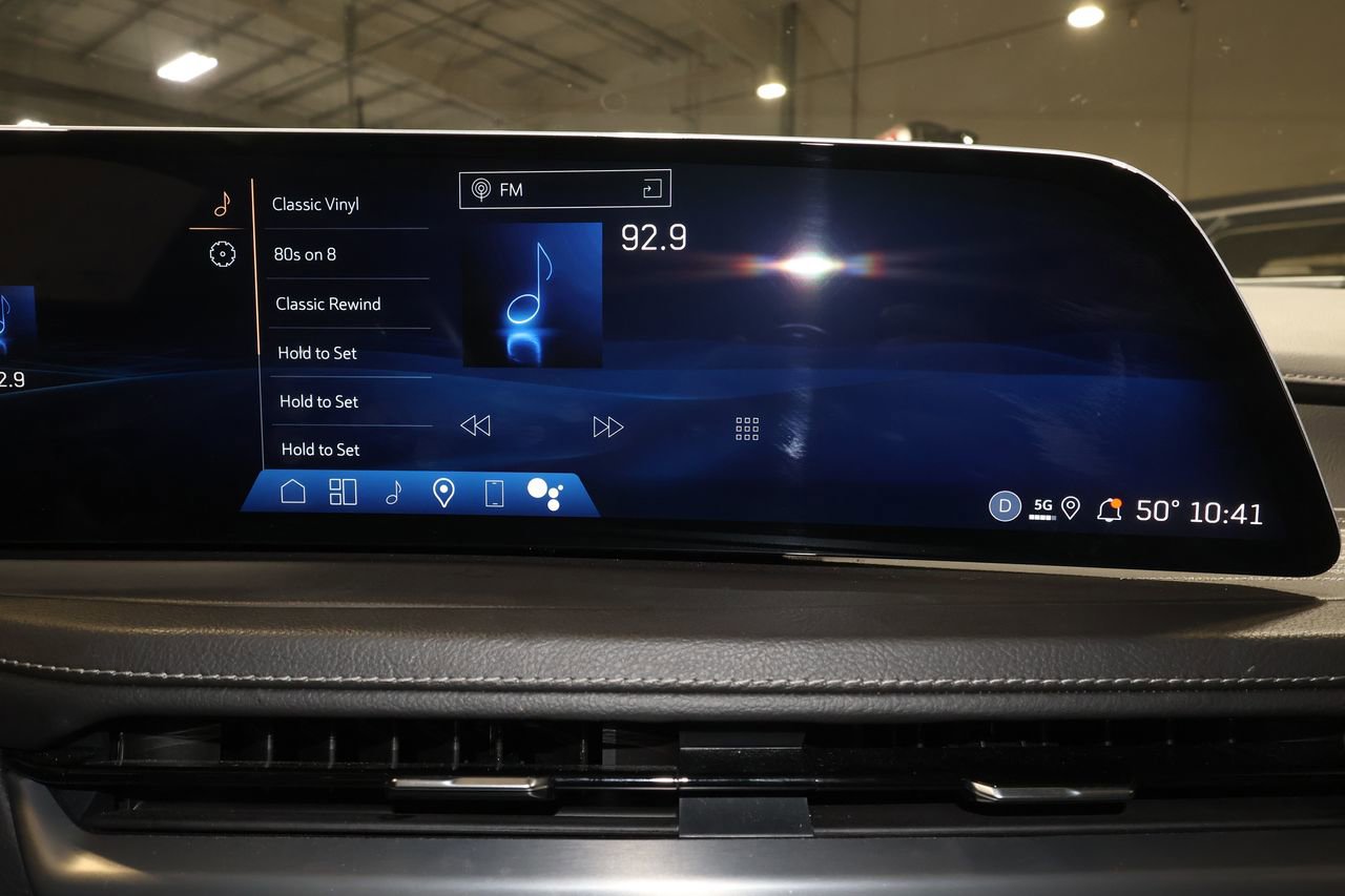 Certified 2025 Cadillac XT4 Premium Luxury image 14