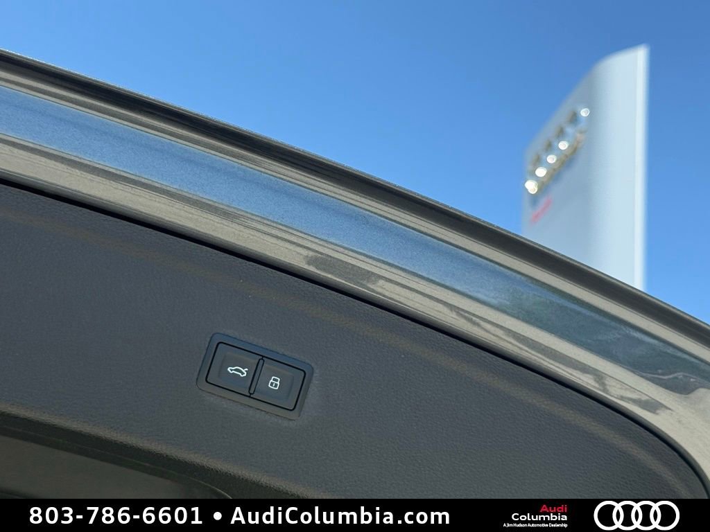 Used 2023 Audi Q5 2.0T Prestige AWD/4WD image 18