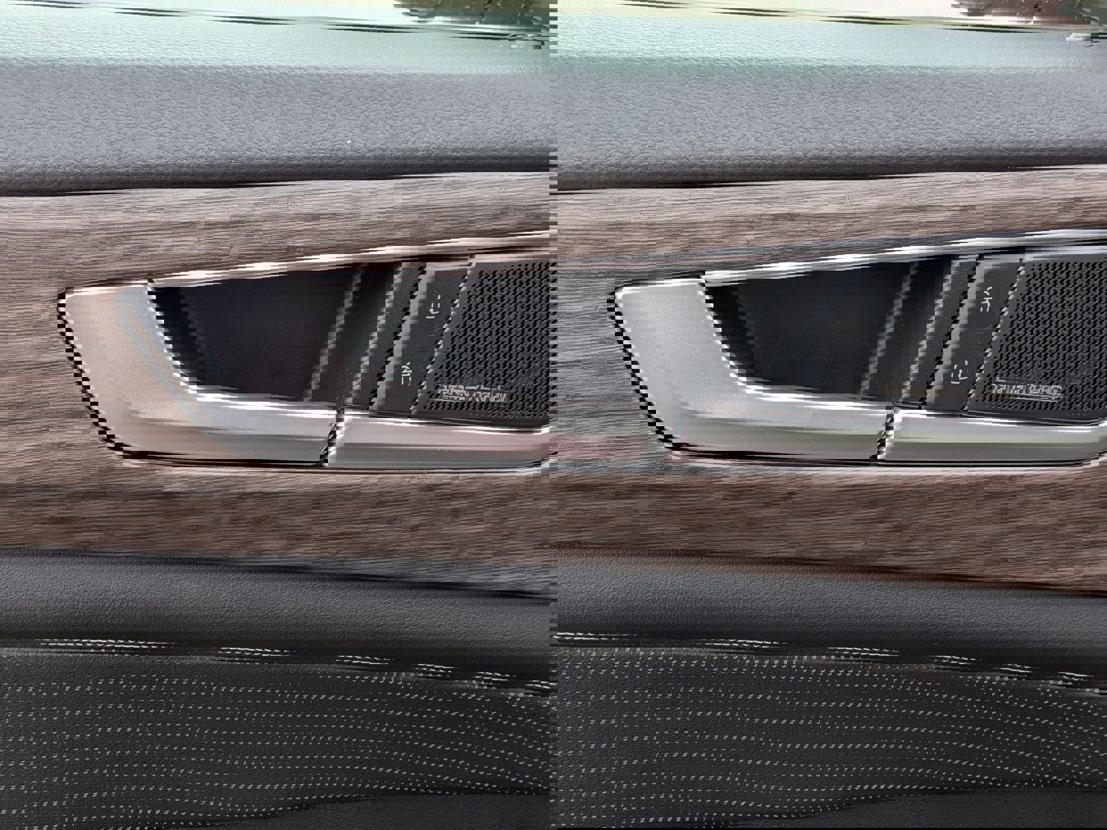 Used 2024 Volkswagen Atlas SEL Premium R-Line image 13