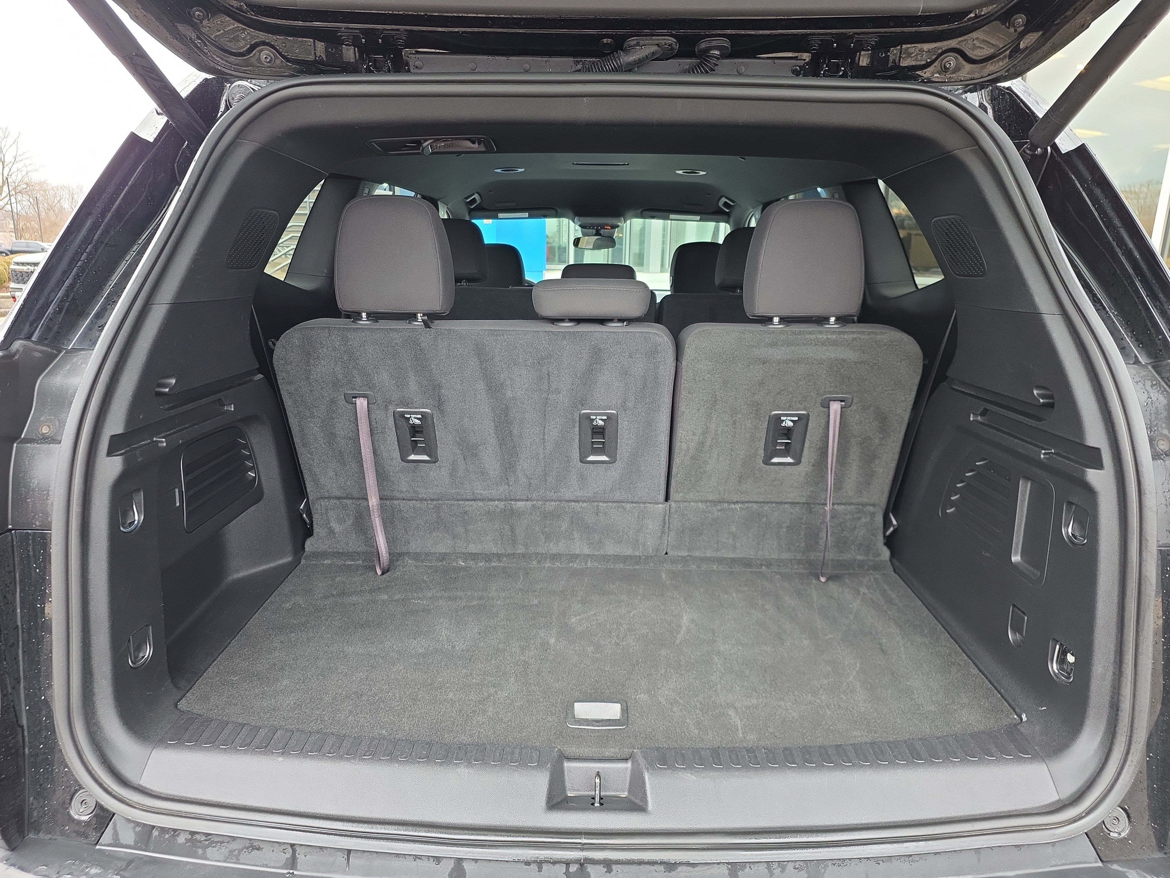 Used 2025 GMC Acadia Elevation image 40