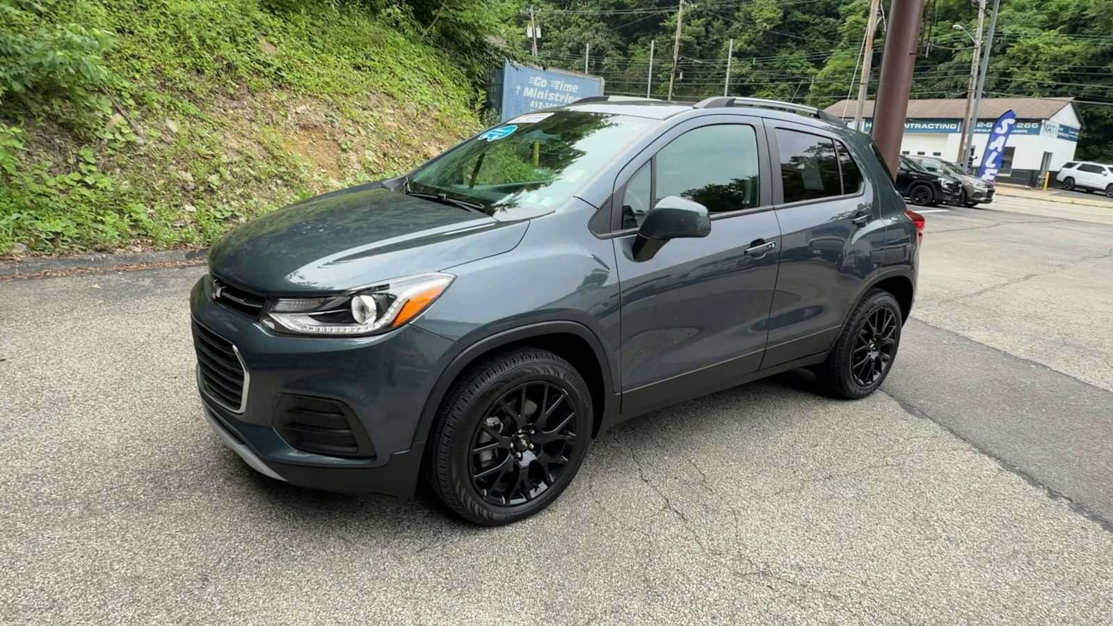 Certified 2022 Chevrolet Trax LT w/ Sport Edition AWD/4WD image 4