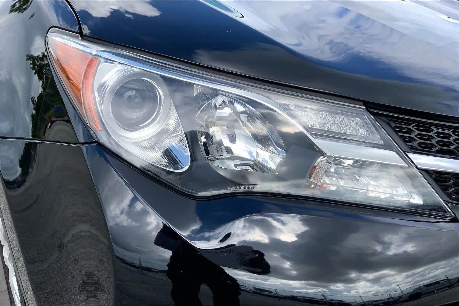 Used 2014 Toyota RAV4 LE FWD image 27