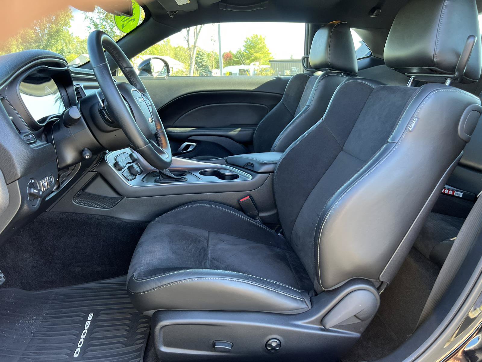 Used 2018 Dodge Challenger R/T Plus RWD image 4