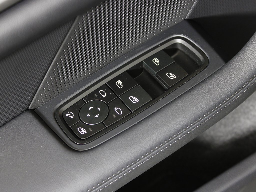 Certified 2026 Porsche Taycan image 16