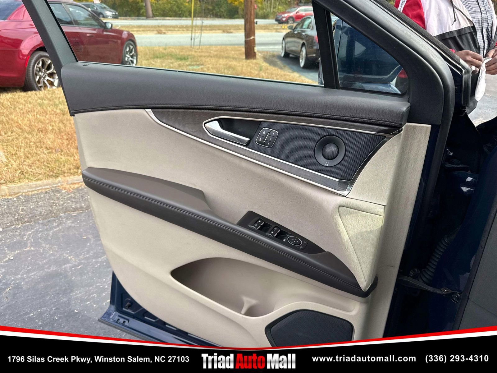 Used 2019 Lincoln Nautilus Reserve AWD/4WD image 14