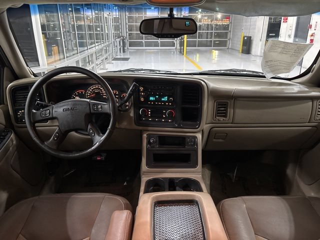 Used 2004 GMC Sierra 2500 SLT w/ Heavy-Duty Power Package AWD/4WD image 10