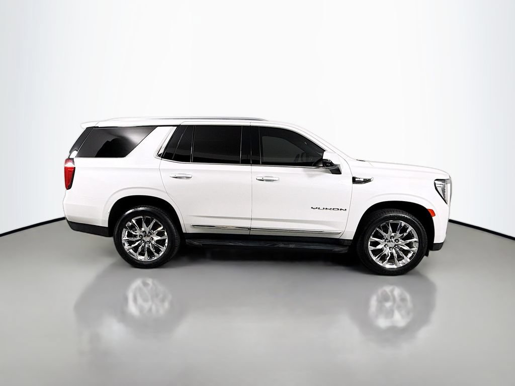 Used 2022 GMC Yukon SLT w/ SLT Luxury Package RWD image 4