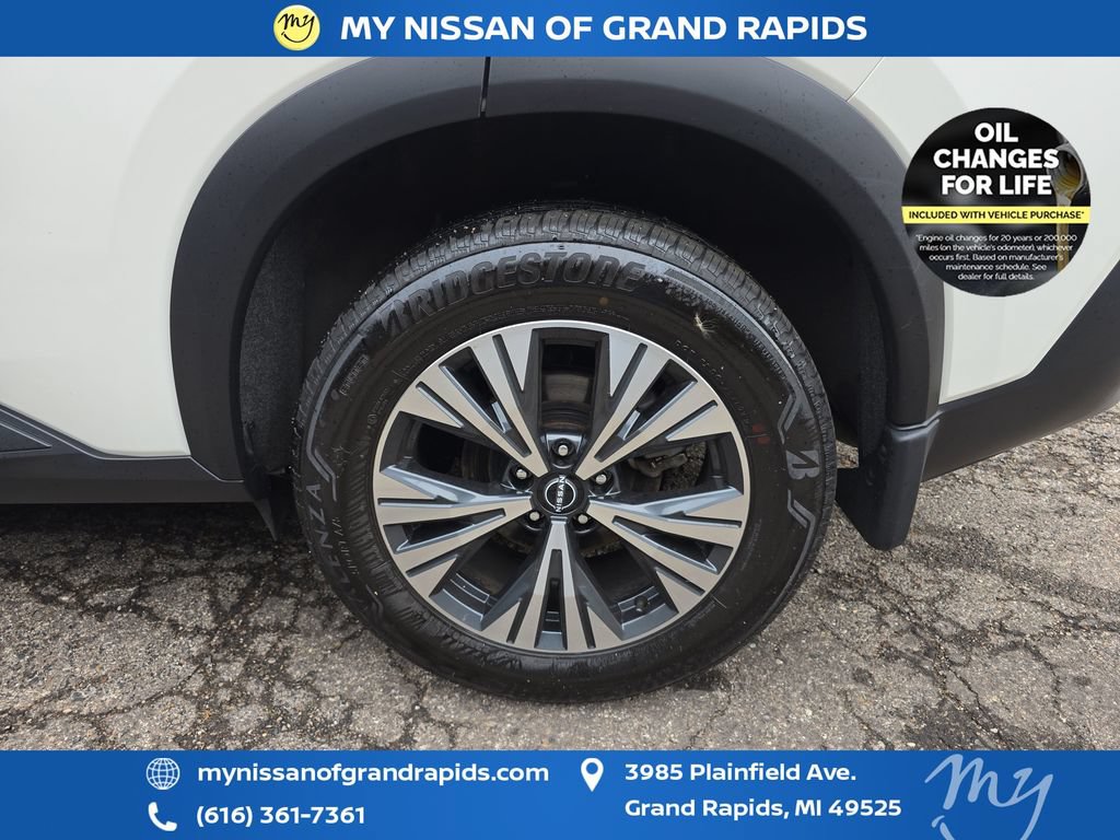 Used 2023 Nissan Rogue SV AWD/4WD image 32