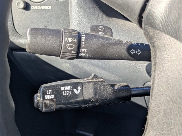 Used 2003 Chevrolet S10 Pickup 2WD Regular Cab image 19