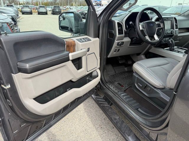 Used 2019 Ford F150 Lariat image 15