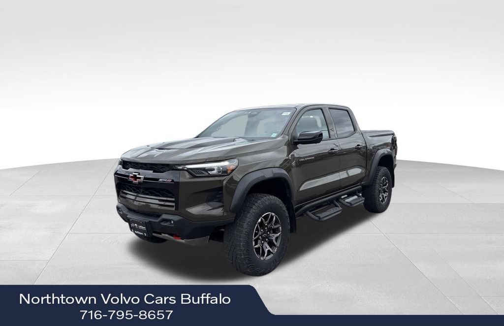Used 2024 Chevrolet Colorado ZR2 w/ ZR2 Convenience Package III AWD/4WD image 1