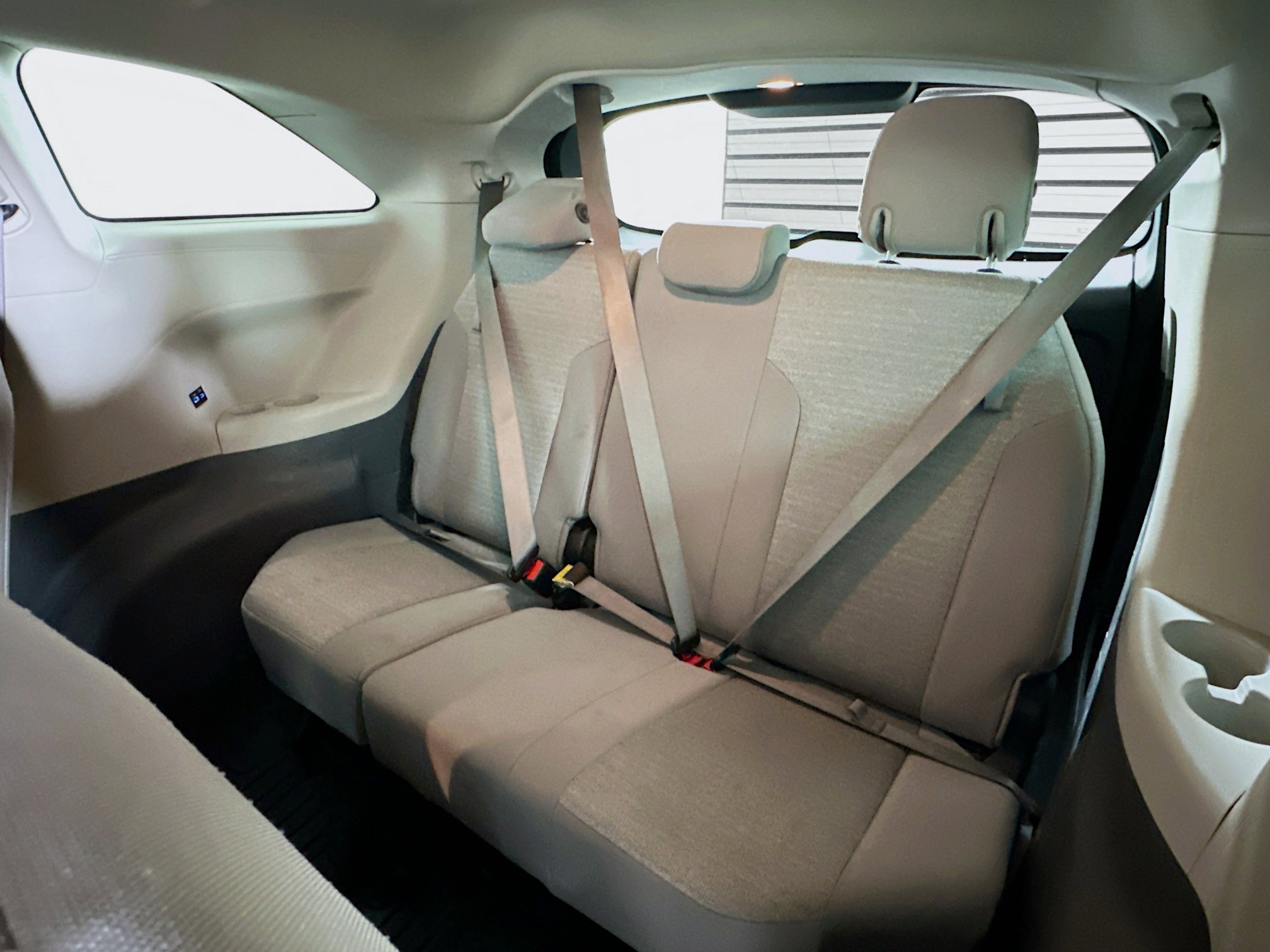 Used 2022 Toyota Sienna LE FWD image 29