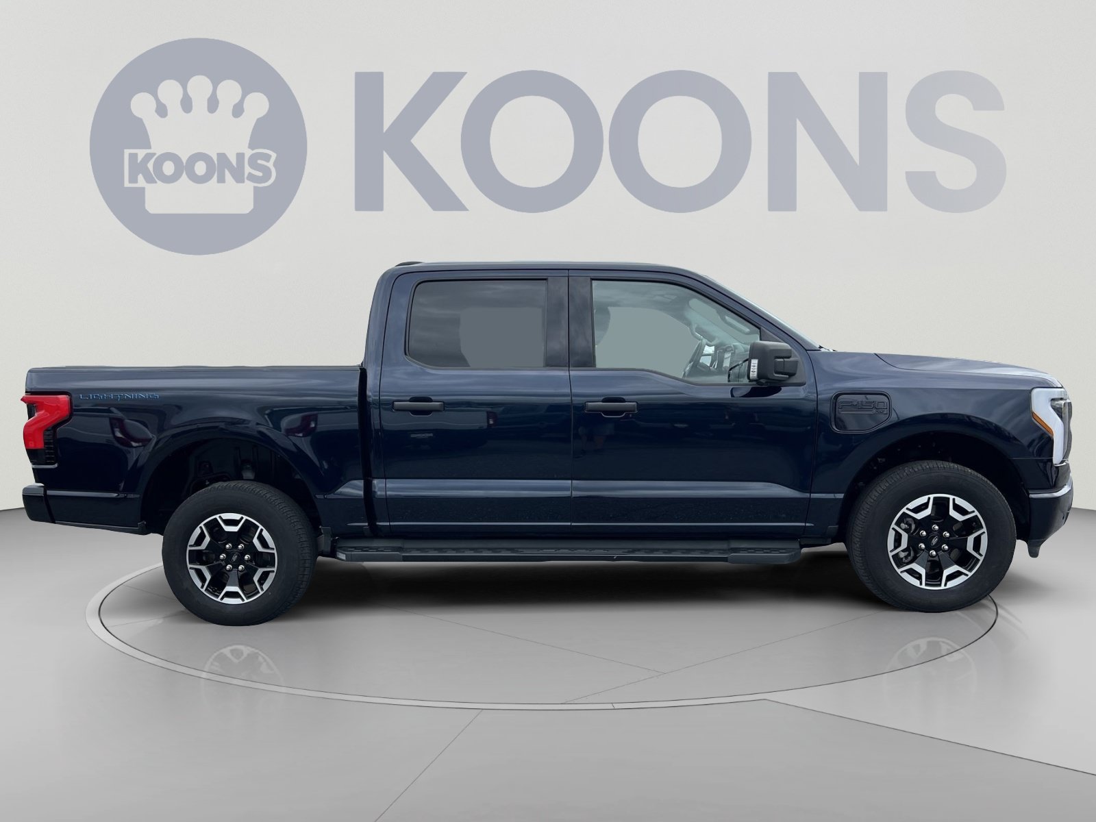Used 2023 Ford F150 Lightning XLT AWD/4WD image 8